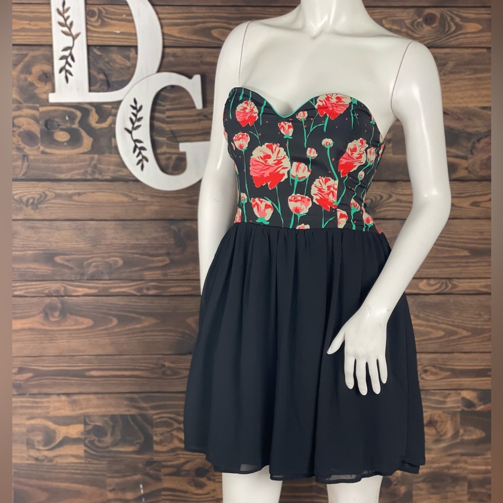 Gianni‎ Bini | Floral Rose Black Chiffon Mini Dress Strapless Sweetheart Neck